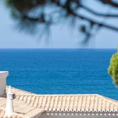 Villa Sleeps 4 Air Con Wifi T607990 *